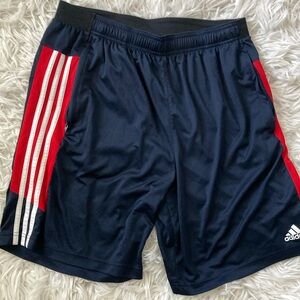 Adidas men’s athletic shorts size XL excellent condition